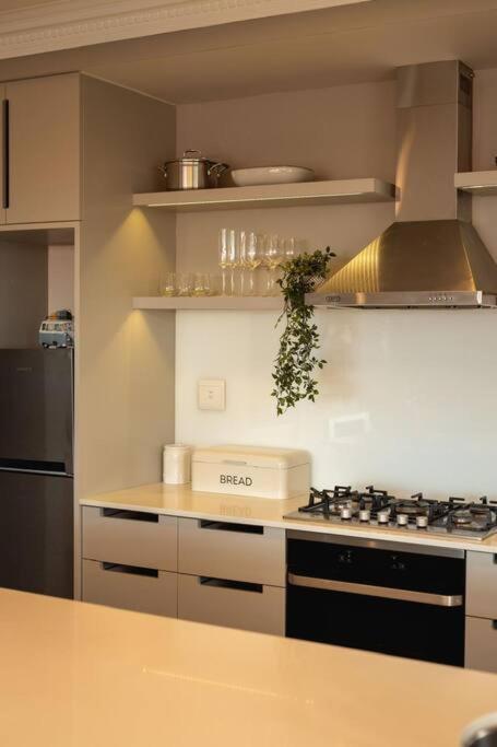 Hermanus Waterfront, Ocean Deluxe - Apartment 2 Екстериор снимка