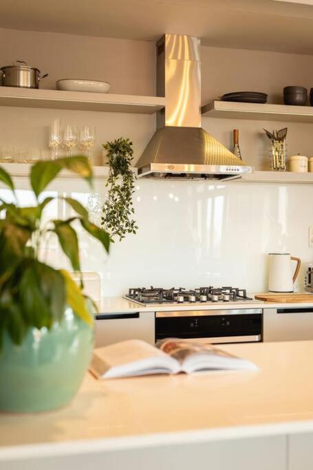 Hermanus Waterfront, Ocean Deluxe - Apartment 2 Екстериор снимка