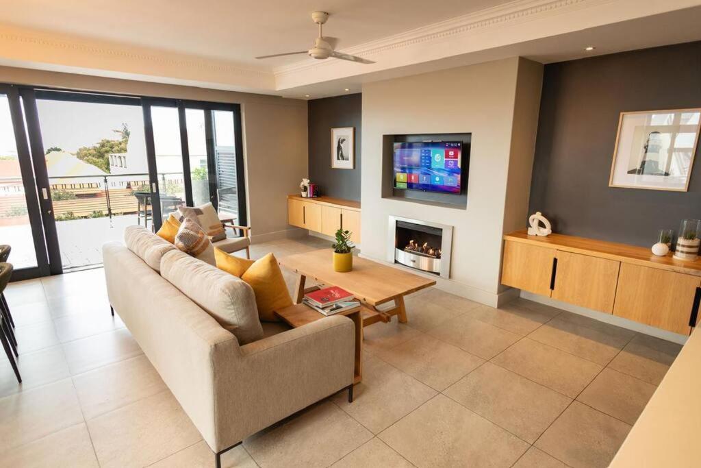 Hermanus Waterfront, Ocean Deluxe - Apartment 2 Екстериор снимка