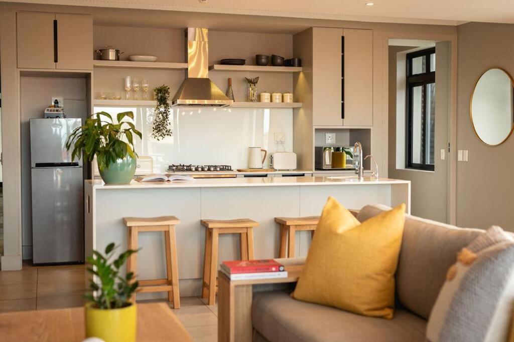 Hermanus Waterfront, Ocean Deluxe - Apartment 2 Екстериор снимка