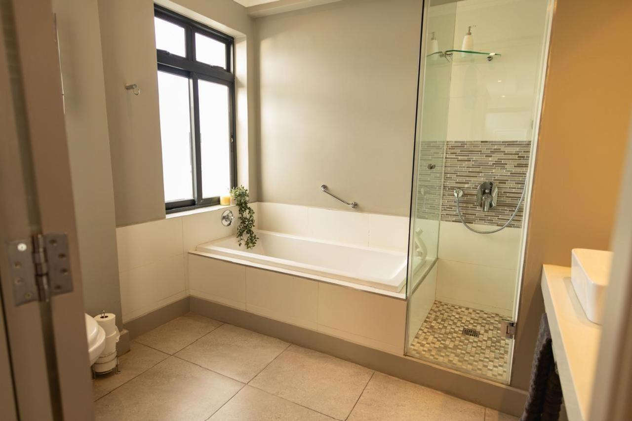 Hermanus Waterfront, Ocean Deluxe - Apartment 2 Екстериор снимка