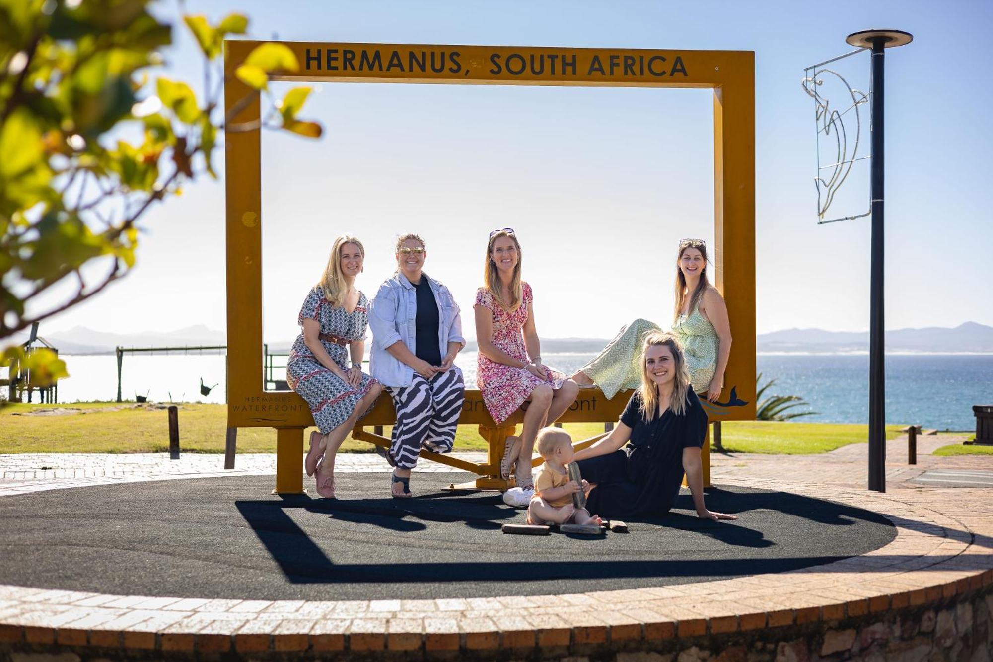Hermanus Waterfront, Ocean Deluxe - Apartment 2 Екстериор снимка