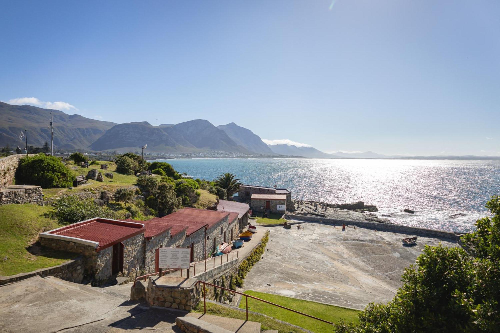 Hermanus Waterfront, Ocean Deluxe - Apartment 2 Екстериор снимка